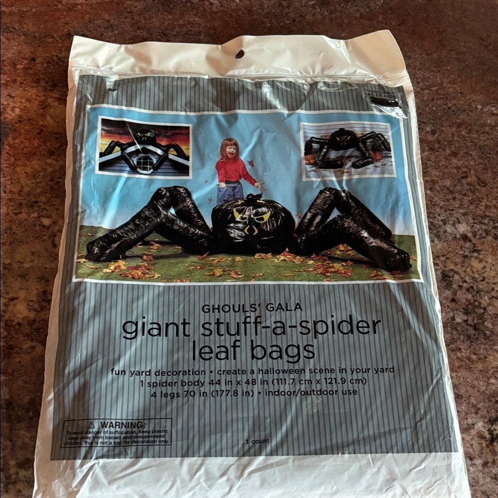 Giant Stuff-a-Spider Leaf Bags